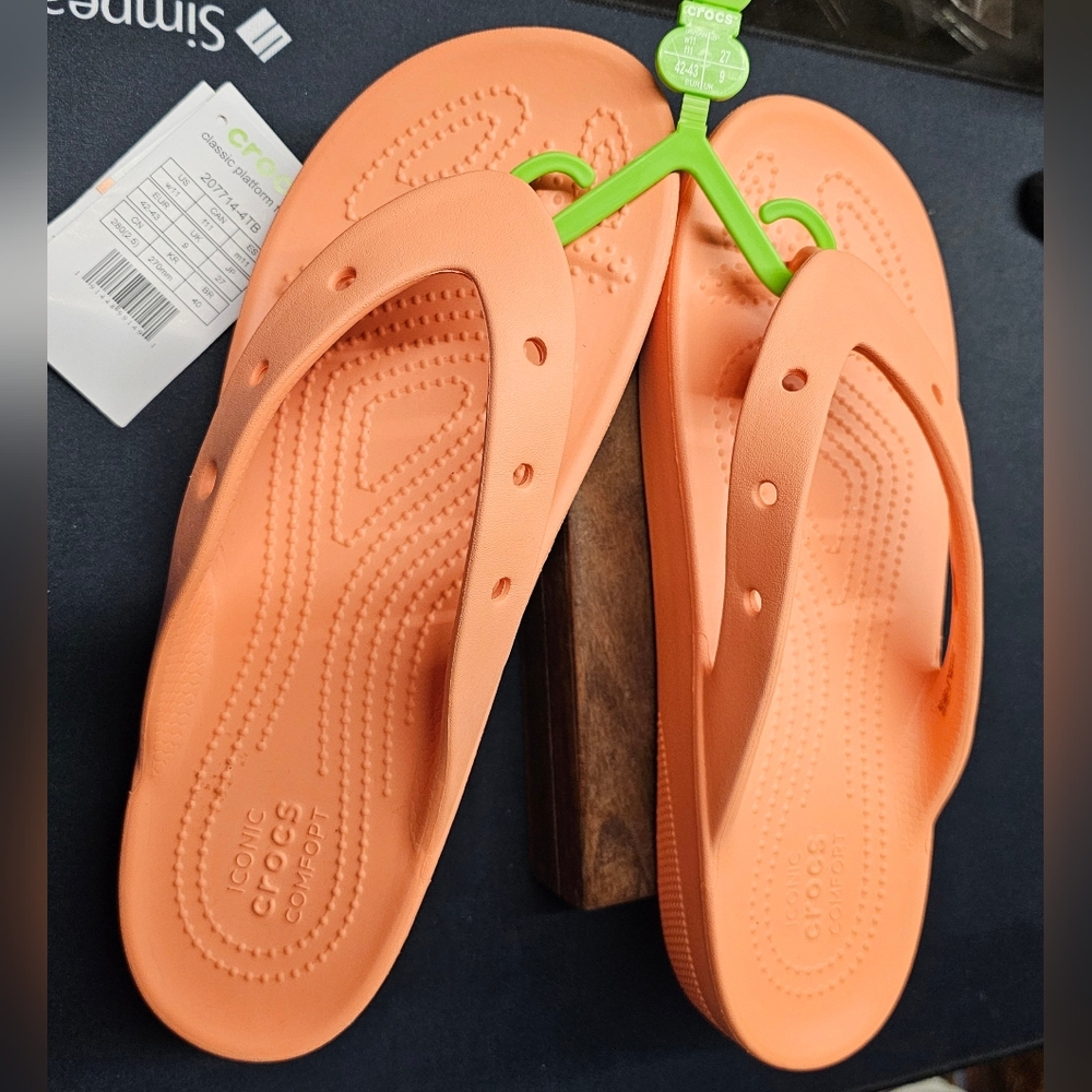 Crocs Classic Platform Flip Peach Color Womens Sz 10 New